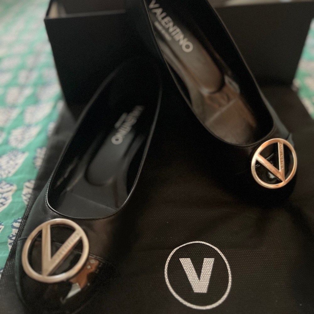Valentino shoes size 37(7)